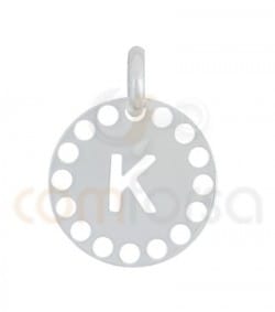 Pingente letra K com círculos cortados 14 mm de prata 925