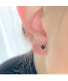 Orecchino pietra Spinello Nero 4mm Argento 925